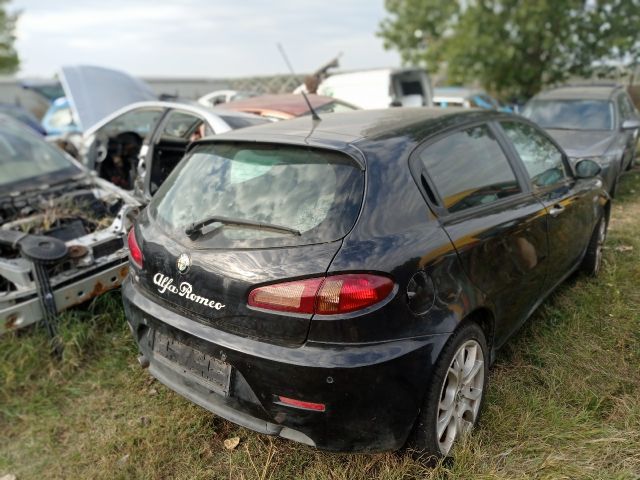 bontott ALFA ROMEO 147 Hátsó Ülés Szett