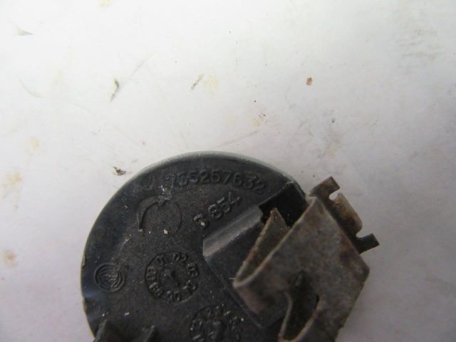 bontott ALFA ROMEO 147 Hátsó Vonószem Burkolat