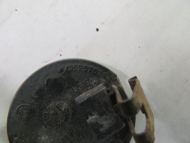 bontott ALFA ROMEO 147 Hátsó Vonószem Burkolat