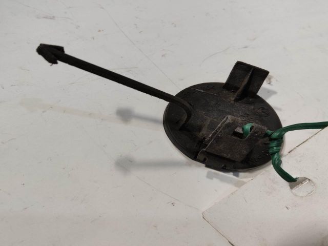 bontott ALFA ROMEO 147 Hátsó Vonószem Burkolat