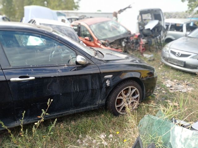 bontott ALFA ROMEO 147 Hűtőrács