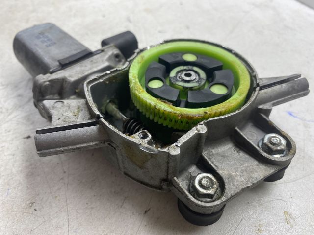 bontott ALFA ROMEO 147 Jobb első Ablakemelő Motor