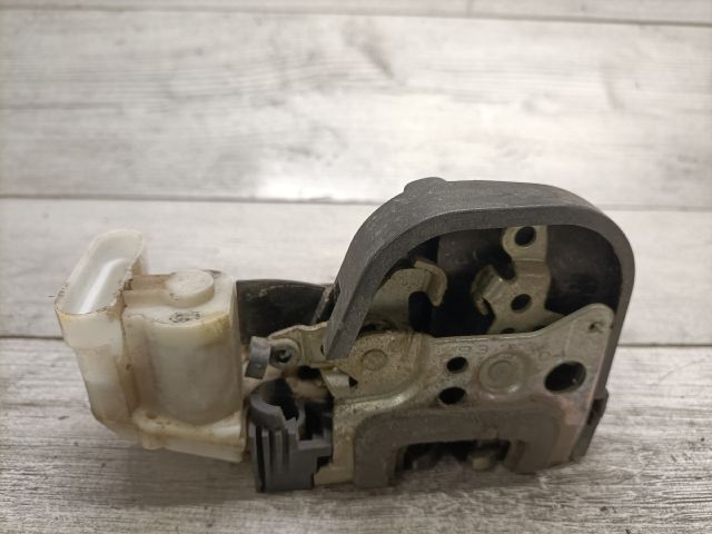 bontott ALFA ROMEO 147 Jobb első Ajtózár