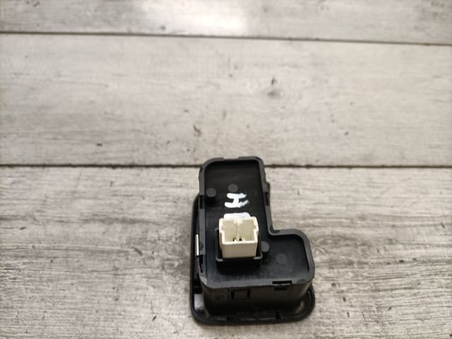 bontott ALFA ROMEO 147 Jobb hátsó Ablakemelő Kapcsoló