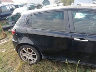 bontott ALFA ROMEO 147 Jobb hátsó Gumikéder