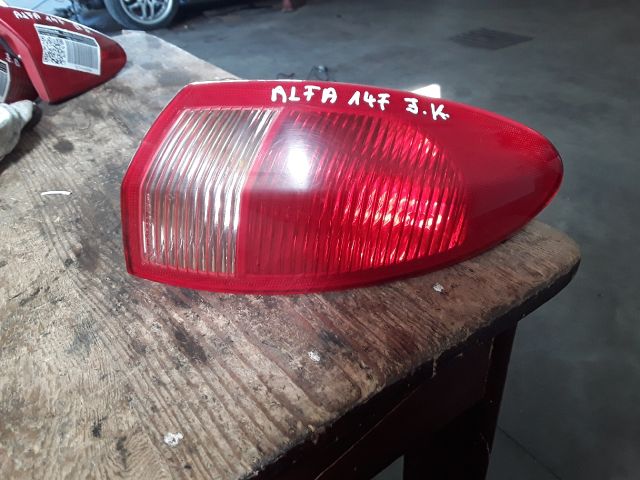 bontott ALFA ROMEO 147 Jobb Külső Hátsó Lámpa