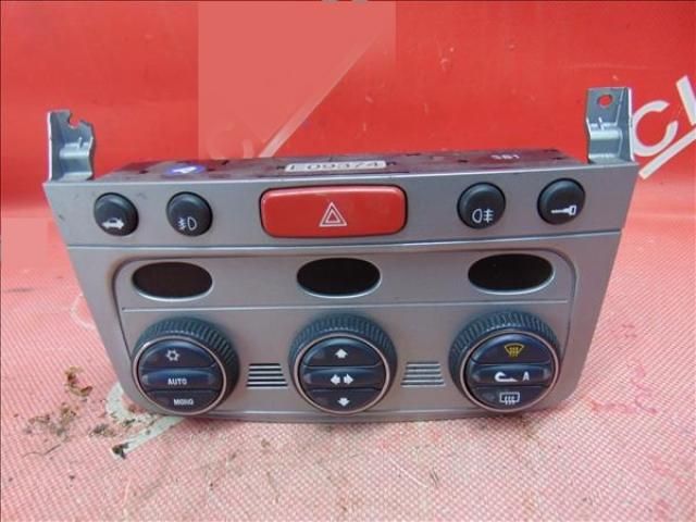 bontott ALFA ROMEO 147 Klíma Kapcsoló