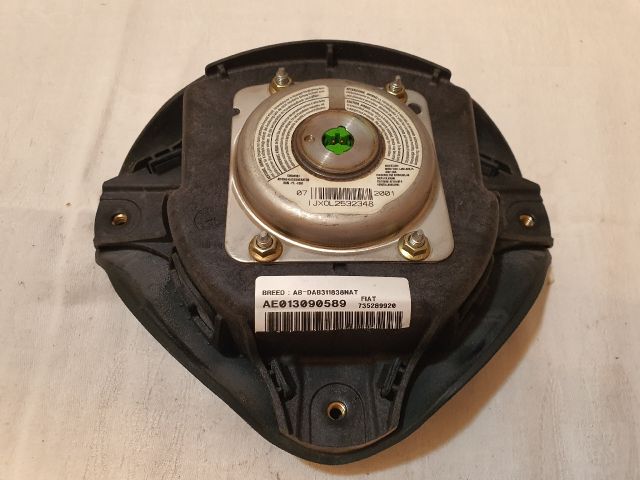 bontott ALFA ROMEO 147 Kormánylégzsák