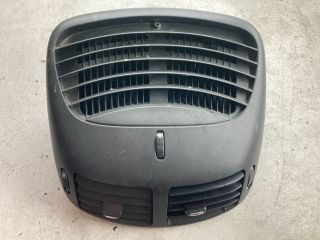 bontott ALFA ROMEO 147 Középső Szellőző