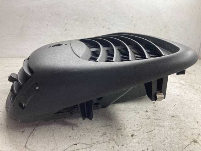 bontott ALFA ROMEO 147 Középső Szellőző