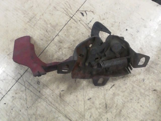 bontott ALFA ROMEO 147 Motorháztető Zárszerkezet