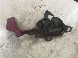 bontott ALFA ROMEO 147 Motorháztető Zárszerkezet