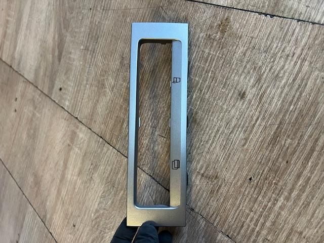 bontott ALFA ROMEO 147 Rádió / CD Keret