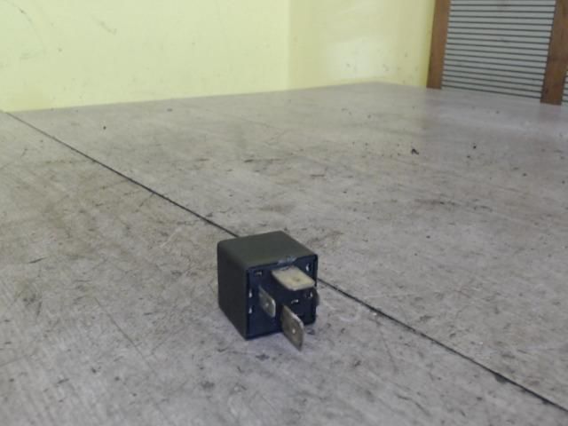 bontott ALFA ROMEO 147 Relé