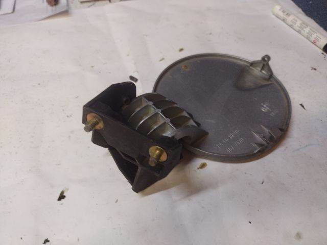 bontott ALFA ROMEO 147 Tankajtó