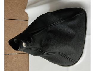 bontott ALFA ROMEO 147 Váltószoknya