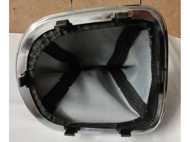 bontott ALFA ROMEO 147 Váltószoknya