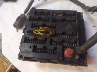 bontott ALFA ROMEO 155 Biztosítéktábla Motortér