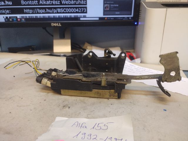 bontott ALFA ROMEO 155 Bal első Ajtózár