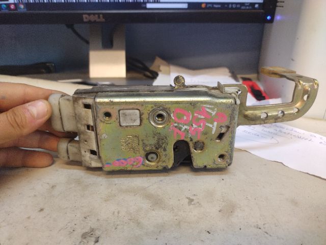 bontott ALFA ROMEO 155 Bal első Ajtózár