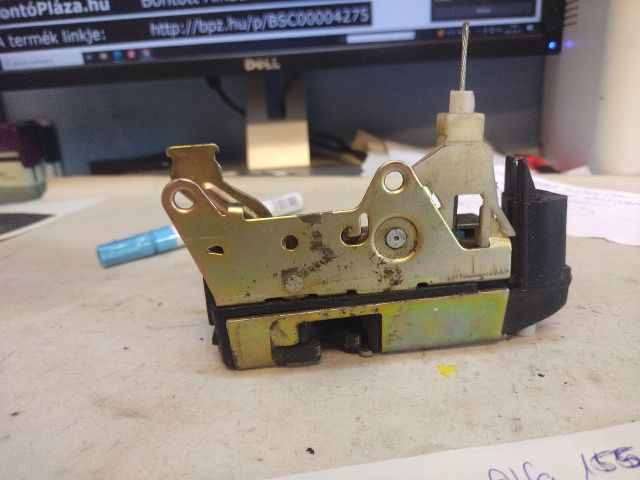 bontott ALFA ROMEO 155 Bal első Ajtózár