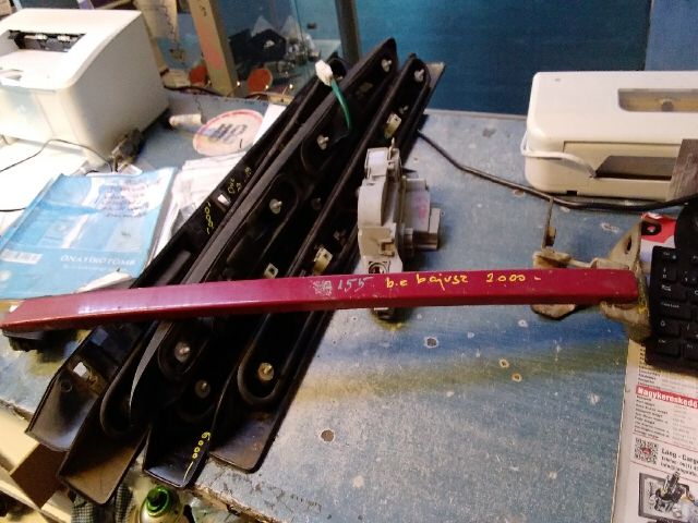 bontott ALFA ROMEO 155 Bal Fényszóró Bajusz Díszléc