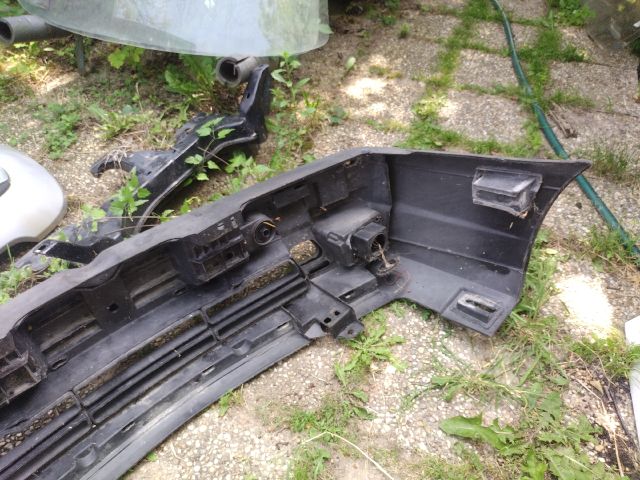 bontott ALFA ROMEO 155 Első Lökhárító (Részeivel)