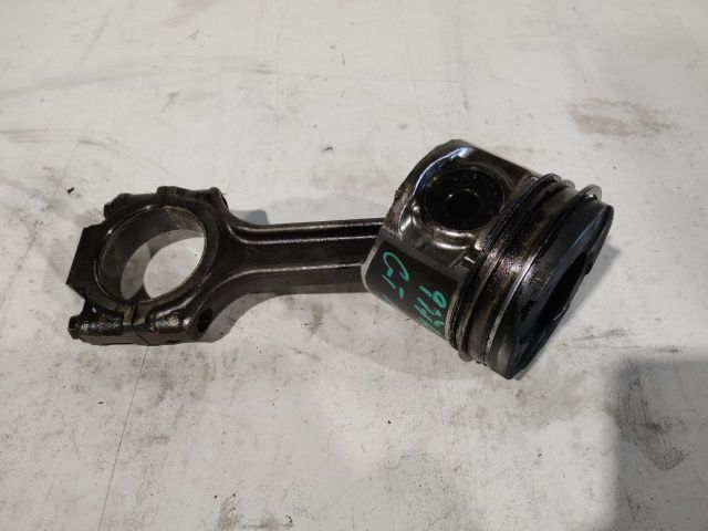 bontott ALFA ROMEO 156 Dugattyú és Hajtókar