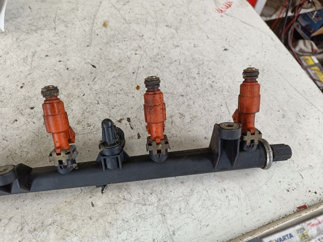 bontott ALFA ROMEO 156 Porlasztó Sor / Híd