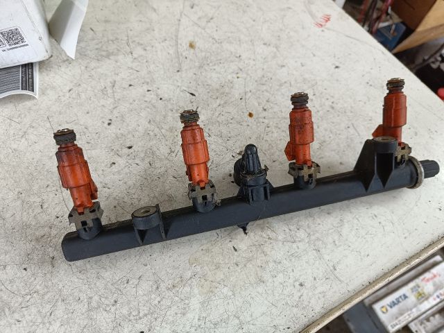 bontott ALFA ROMEO 156 Porlasztó Sor / Híd