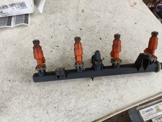 bontott ALFA ROMEO 156 Porlasztó Sor / Híd