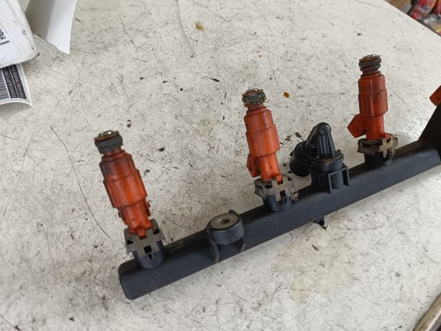 bontott ALFA ROMEO 156 Porlasztó Sor / Híd