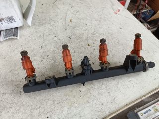 bontott ALFA ROMEO 156 Porlasztó Sor / Híd