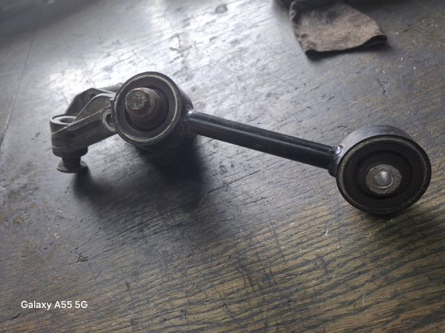 bontott ALFA ROMEO 156 Billenésgátló Bak