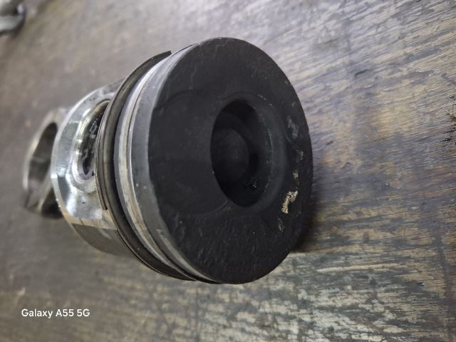 bontott ALFA ROMEO 156 Dugattyú és Hajtókar