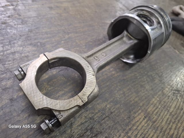 bontott ALFA ROMEO 156 Dugattyú és Hajtókar