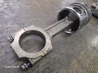 bontott ALFA ROMEO 156 Dugattyú és Hajtókar