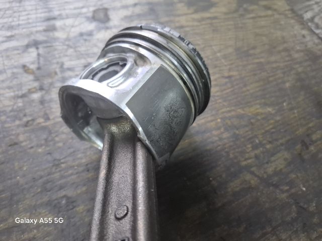 bontott ALFA ROMEO 156 Dugattyú és Hajtókar