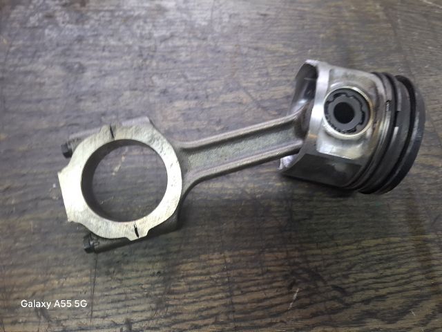 bontott ALFA ROMEO 156 Dugattyú és Hajtókar