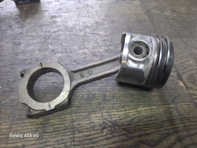 bontott ALFA ROMEO 156 Dugattyú és Hajtókar