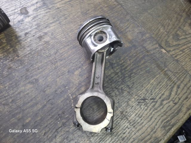 bontott ALFA ROMEO 156 Dugattyú és Hajtókar