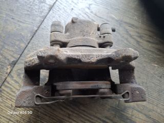 bontott ALFA ROMEO 156 Jobb első Féknyereg Munkahengerrel