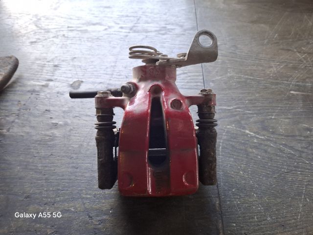 bontott ALFA ROMEO 156 Jobb hátsó Féknyereg Munkahengerrel