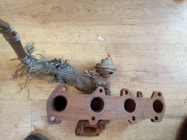 bontott ALFA ROMEO 156 Leömlő (Soros)