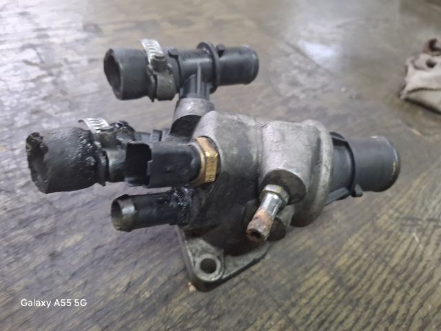 bontott ALFA ROMEO 156 Termosztátház