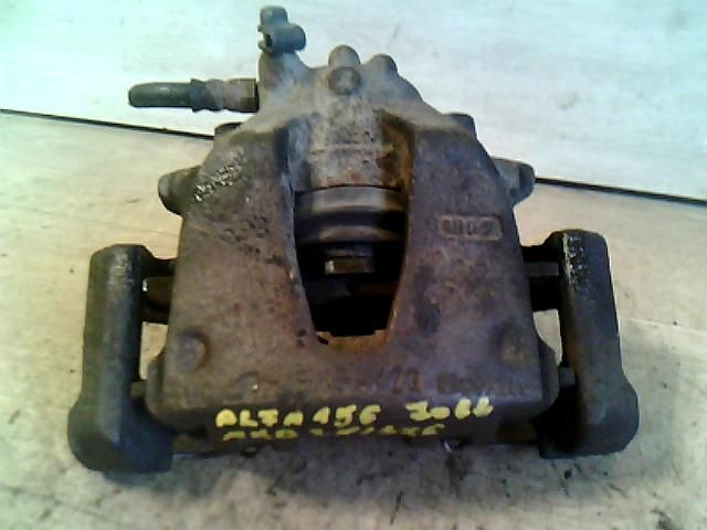 bontott ALFA ROMEO 156 Jobb első Féknyereg Munkahengerrel