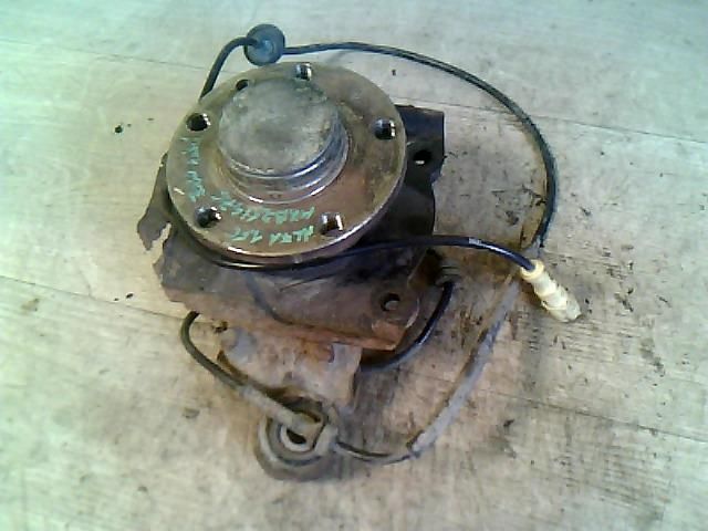 bontott ALFA ROMEO 156 Jobb hátsó Kerékagy