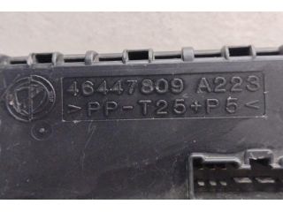 bontott ALFA ROMEO 156 Biztosítéktábla Motortér