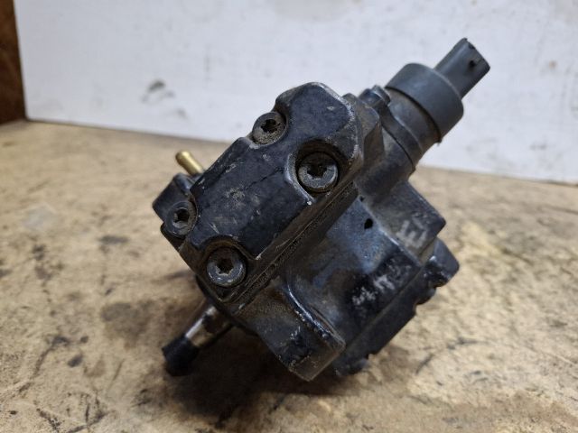 bontott ALFA ROMEO 156 Nagynyomású Szivattyú