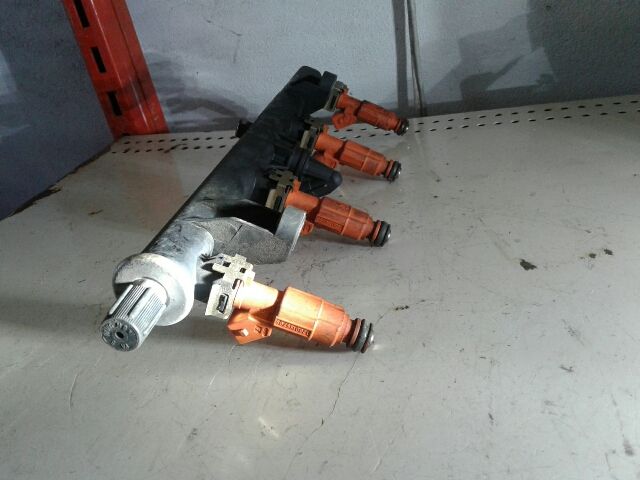 bontott ALFA ROMEO 156 Porlasztó Sor / Híd